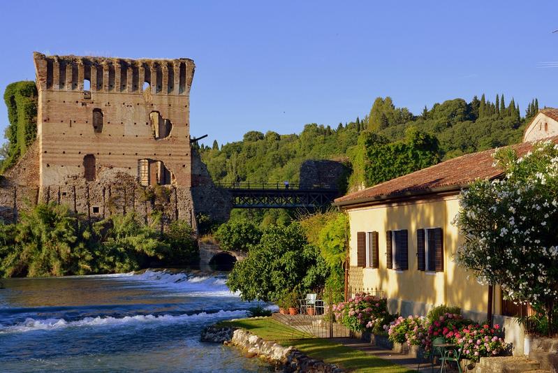Top 5 Hotels in Valeggio sul Mincio, Italy