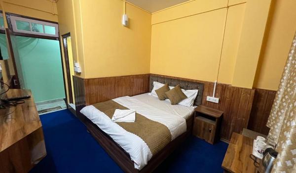 ola-travel-hotel-Hotel Hilltop