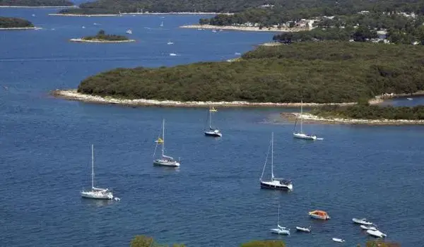 ola-travel-hotel-Family Hotel Amarin