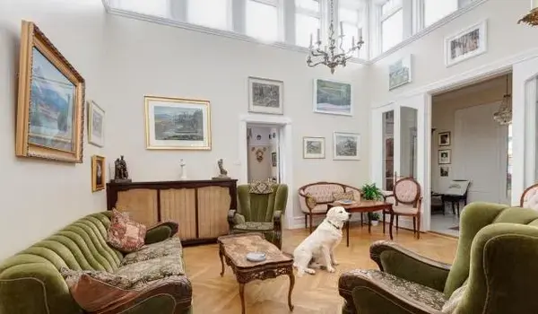 ola-travel-hotel-Super 8 by Wyndham Edgerton