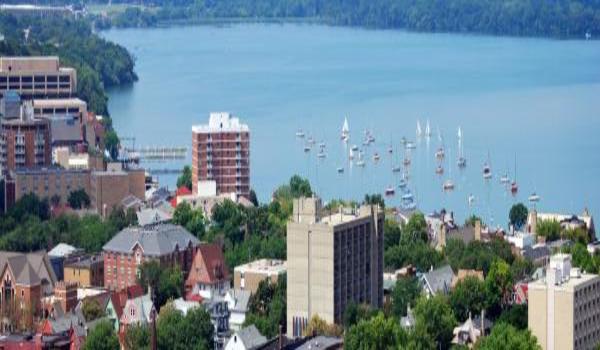 ola-travel-hotel-Baymont by Wyndham Janesville