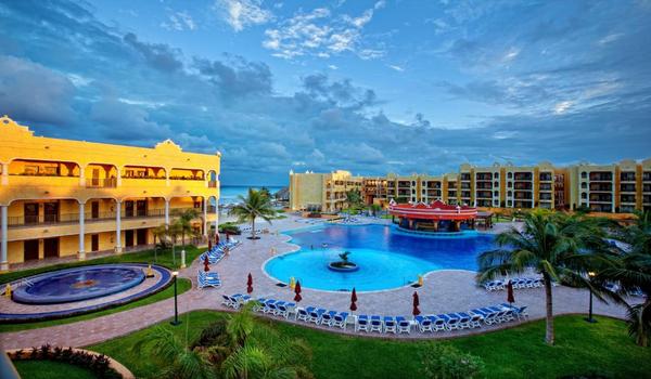ola-travel-hotel-The Royal Playa del Carmen