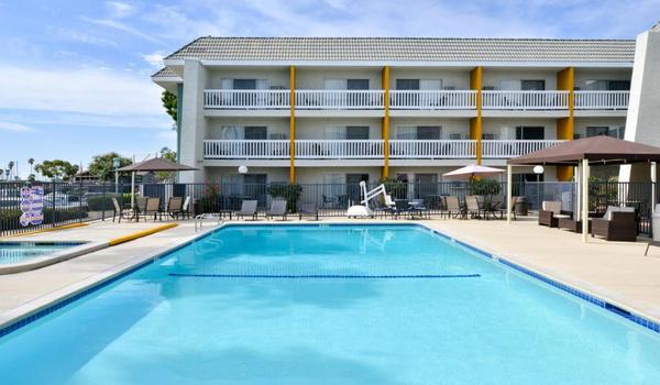 ola-travel-hotel-Dana Point Marina Inn