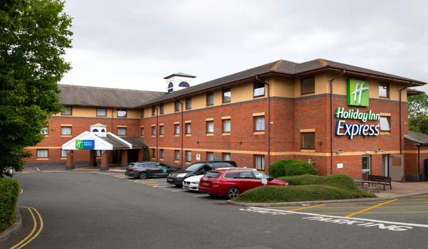 ola-travel-hotel-Holiday Inn Express Exeter