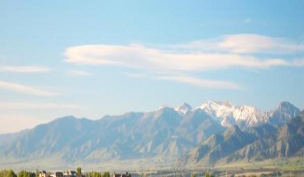 ola-travel-hotel-Fairway in Big Sky