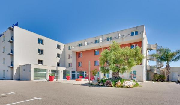 ola-travel-hotel-Kyriad Perpignan Sud