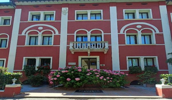 ola-travel-hotel-Hotel Villa Pannonia