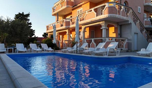 ola-travel-hotel-Hotel Vila Marija