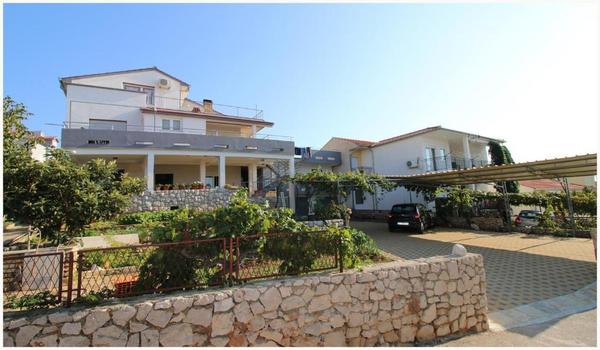 ola-travel-hotel-Apartments Ivan