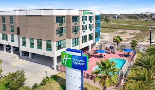 ola-travel-hotel-Wingate by Wyndham Gulfport