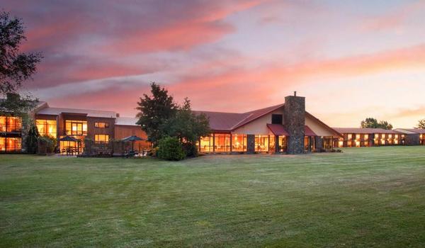 ola-travel-hotel-Mackenzie Country Hotel
