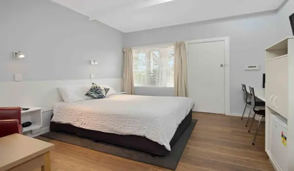 ola-travel-hotel-On The Edge Resort