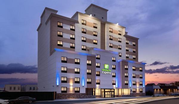 ola-travel-hotel-Holiday Inn Express Kennedy Airport