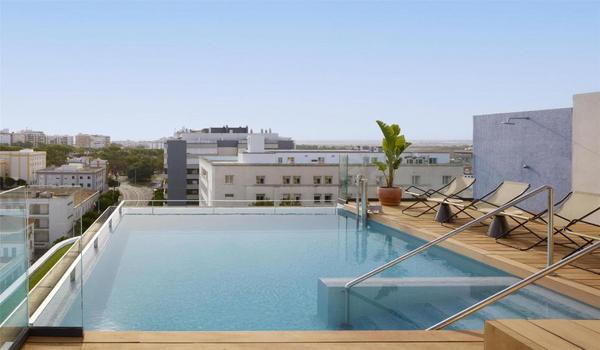 ola-travel-hotel-Hotel NH Luz Huelva