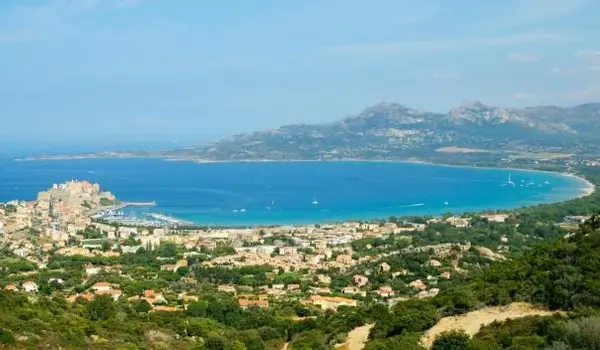 ola-travel-hotel-Calvi Hotel