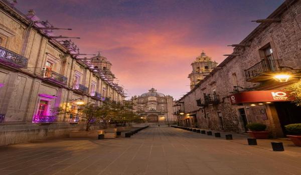 ola-travel-hotel-Canberra Hotel