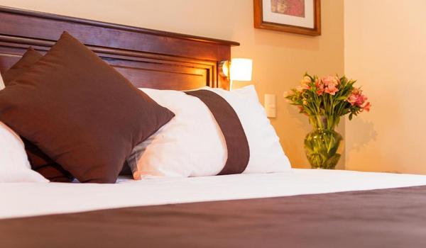 ola-travel-hotel-Mision Catedral Morelia