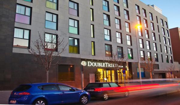 ola-travel-hotel-DoubleTree by Hilton Girona
