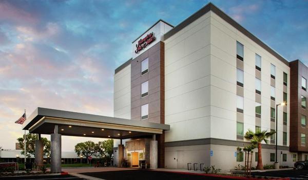 ola-travel-hotel-Quality Inn Orange County Airport